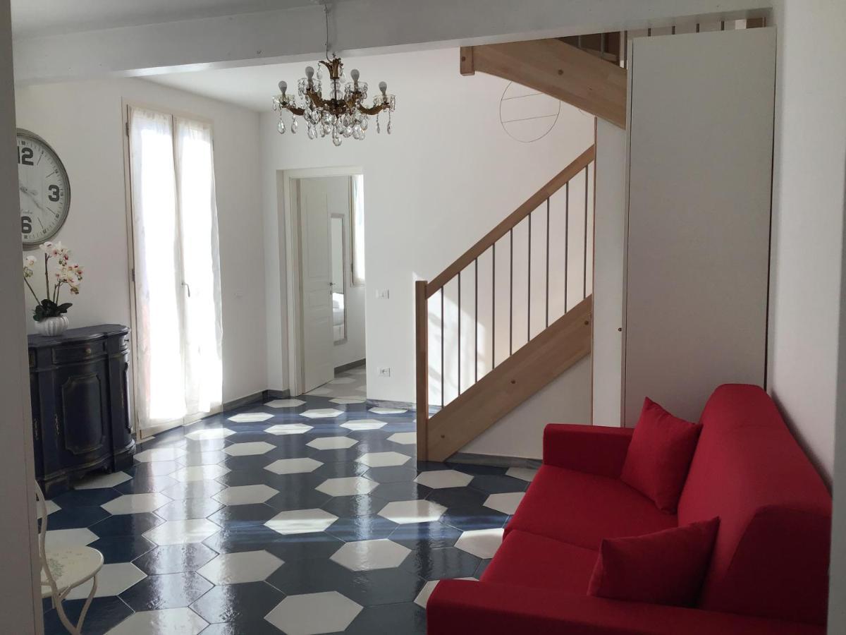 Casa Luigia Rooms Mtb In Finalborgo Bike Room Tour Ebike Trekking Finale Ligure Esterno foto