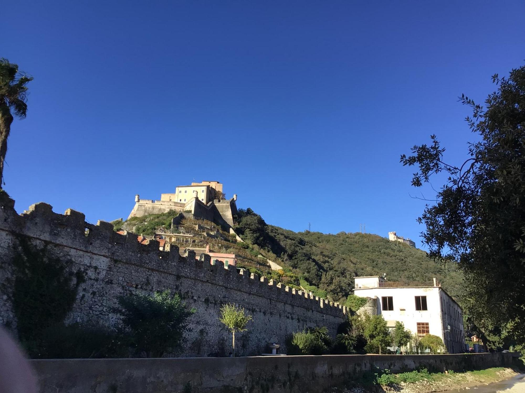 Casa Luigia Rooms Mtb In Finalborgo Bike Room Tour Ebike Trekking Finale Ligure Esterno foto